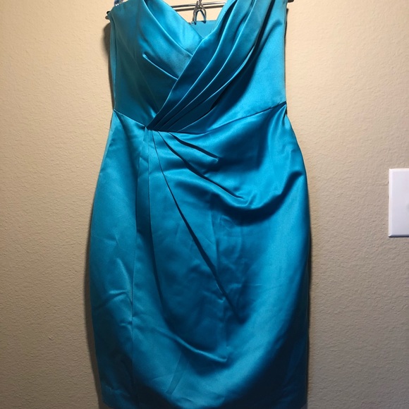 Short David Bridal’s dress - Picture 5 of 5